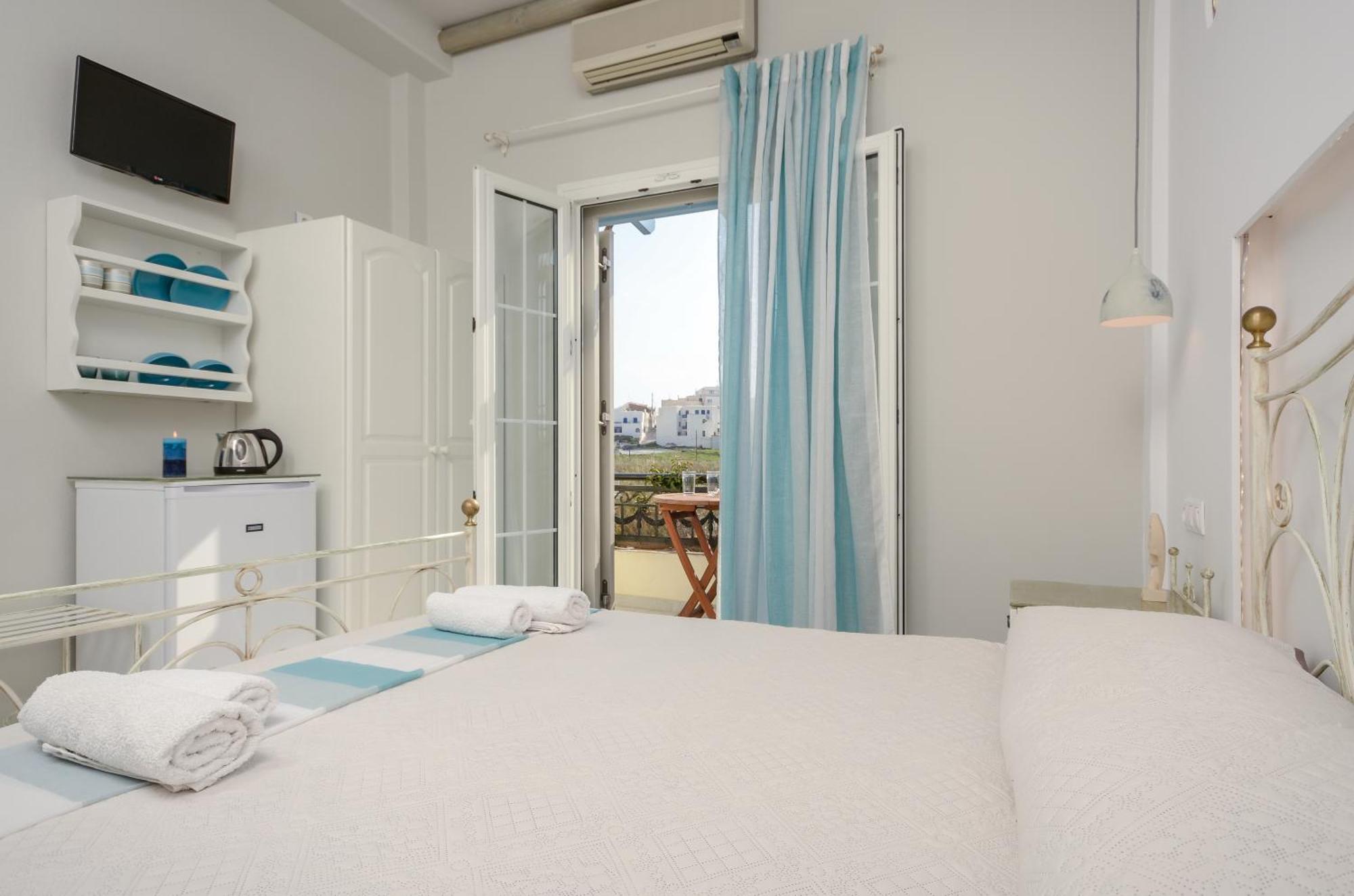 Sofi Pension Naxos City المظهر الخارجي الصورة