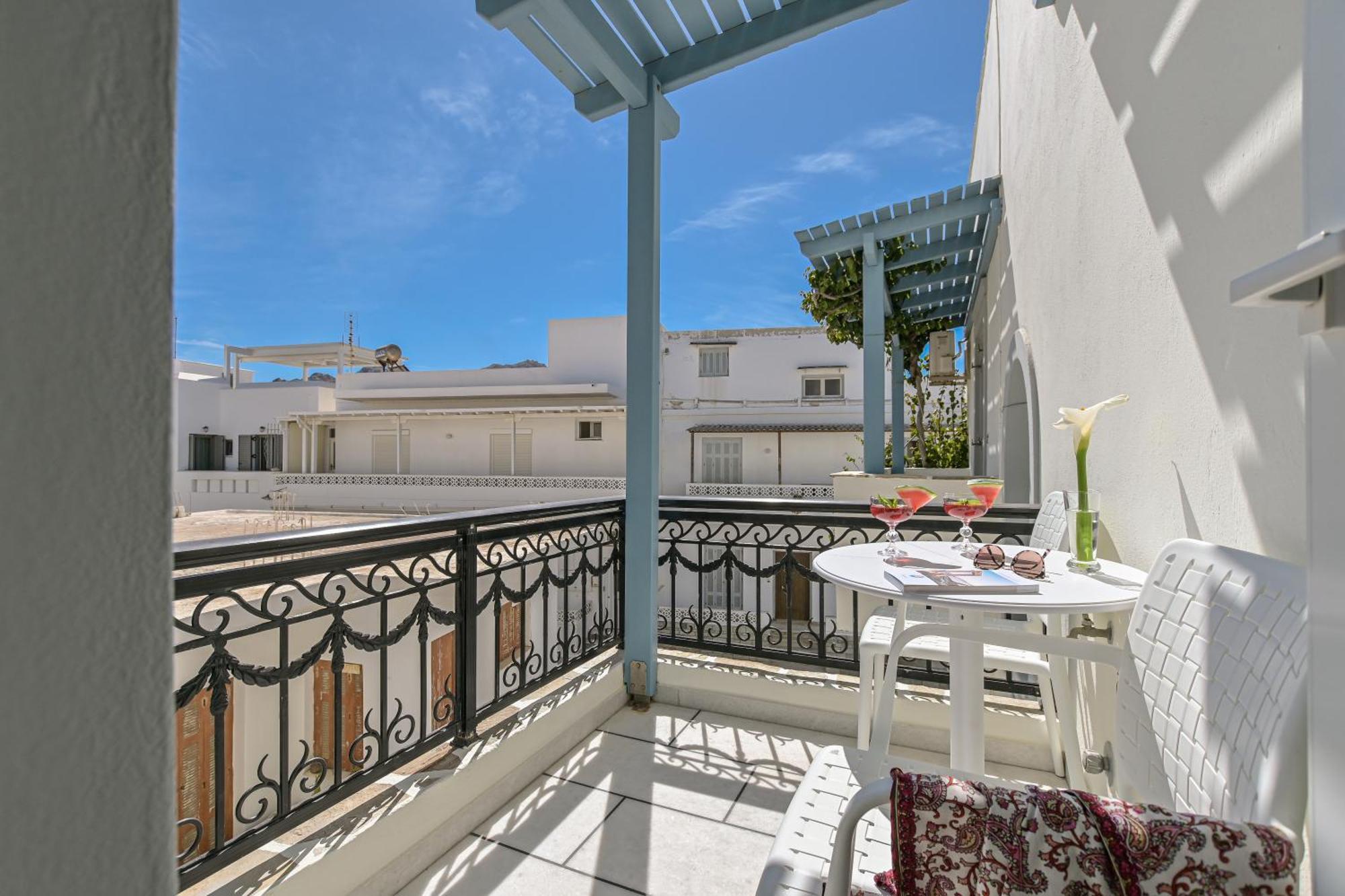 Sofi Pension Naxos City المظهر الخارجي الصورة